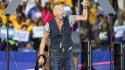 Trump attacca Springsteen, 'un perdente, sembra una prugna secca'