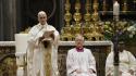 Il Papa nella basilica di San Pietro battezza dieci adulti