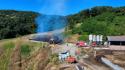 Incendio divora 700 rotoballe di fieno