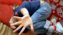 «Ti farà stare bene, ma non dirlo a nessuno»: a 11 anni molestata dal compagno della nonna