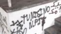 Imbrattati (e già ripuliti) con scritte in arabo i muri dell'hotel Royal