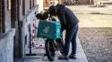 &laquo;Noi rider, schiavi di un'app per poco pi&ugrave; di 2 euro l'ora&raquo;