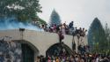 Proteste in Nepal, premier si dimette mentre si aggrava il bilancio