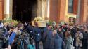 Crans-Montana, commozione a Milano per l'ultimo saluto a Chiara Costanzo