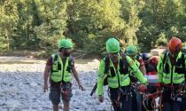 Si frattura una caviglia sul greto dell'Enza, interviene il Soccorso alpino