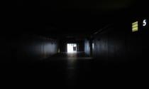 Stazione di Parma, buio pesto alle 8 di mattina nel sottopassaggio secondario (quello &laquo;poco raccomandabile&raquo;)