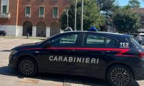 Rubano 800 euro di merce all'interno di un supermercato e fuggono da un'uscita d'emergenza: 31enne dell'Est Europa e 34enne italiano denunciati per furto