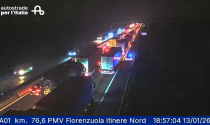 A1, quattro chilometri di coda per incidente fra Modena e Campegine. In Autocisa pioggia fra Borgotaro e l'A12