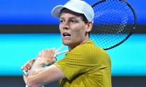Jannik Sinner battuto da Jakub Mensik, addio Doha: il giovane ceco vola in semifinale