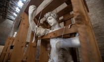 Sei sculture danneggiate nel 1944 tornano al Teatro Farnese di Parma