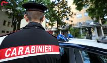 Salsomaggiore Terme: minaccia una strage e cerca di scavalcare il cancello della caserma, poi tenta di aggredire i carabinieri. In manette un 39enne straniero