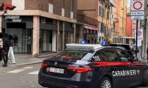 Parma: sorpresa a rubare su un&rsquo;auto in sosta con la stola di un frate al collo. Arrestata 43enne italiana