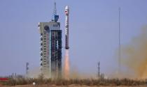 La Cina lancia il razzo Long March-4C per il rilevamento dei gas serra