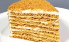 La torta Medovik, dalla Russia
con  dolcezza 