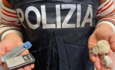 Fermati in auto con 60 grammi di eroina: arrestati due uomini in via Cremonese
