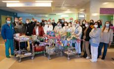 All'Ospedale dei bambini  è arrivata la Santa Lucia della Fondazione Cariparma  - Video 