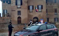 Evade dai domiciliari a Fontanellato, ruba un'auto e tenta due rapine a Parma: 42enne in carcere
