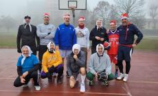 Rinnovata la tradizionale sfida tra Babbi Natale e  Befani