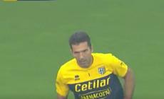 Gli auguri di Buffon: "Propositi per il 2022? Riportare in alto il Parma" - Video