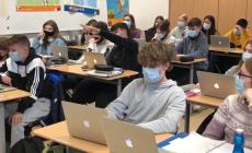 Pizzarotti su riaperture scuole: "Non sta ai sindaci prendere dei provvedimenti" - Video 