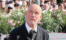 Green pass scaduto, John Malkovic respinto dall'Hotel Danieli