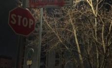 Imbrattata (e un cartello con un insulto) la targa di largo Tito Broz a Parma