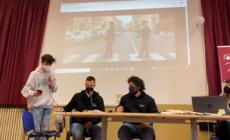 Io parlo parmigiano: lezione di dialetto e risate al Romagnosi - Video