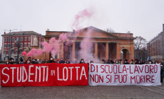 Alternanza, repressione, maturità e sicurezza degli edifici scolastici: gli studenti tornano in piazza