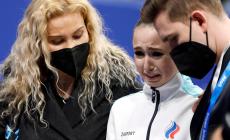 Bach: "Turbato dallo staff della Valieva. Mai più 15enni ai giochi" - Comaneci e Valieva: quelle adolescenze rubate