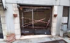 Il negozio di borgo Piccinini &egrave; ancora un dormitorio-bivacco: " Chi se ne occupa?"