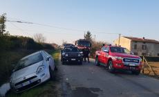 Tragico incidente a Polesine: auto finisce in un canale, morta una donna di 64 anni
