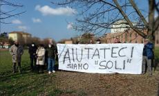 Lenzuolata a San Leonardo: "Aiutateci. Siamo soli"- Foto