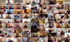 Ucraina, il flashmob dei violinisti di tutto il mondo contro la guerra - Video