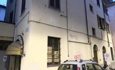 I graffiti-sfregio "acrobatici" si diffondono per Parma - Le foto
