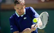 Medvedev fuori a Indian Welles: non è già più il numero 1 al mondo. Berrettini agli ottavi