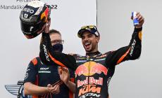 Indonesia, vince Oliveira su KTM