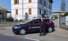 Un vicino lo vede entrare nei garage: le manette scattano mentre sta ancora rovistando tra gli scatoloni