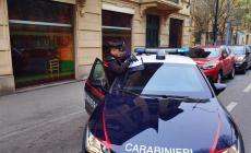 Doppia spaccata in una notte a ristoranti in viale Piacenza e viale Fratti: incastrato da abiti e ferite alle mani