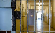 Un altro detenuto incendia la sua cella: altri 5 poliziotti intossicati. Sono 11 in due giorni