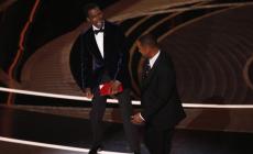 Will Smith (in attesa di sanzioni) si scusa ancora con l'Academy