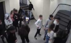 Ragazzine violente a Siena, 10 indagate della baby gang al femminile