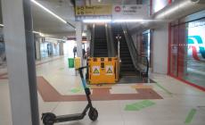 Stazione, il «balletto» degli ascensori e delle scale mobili (E Cibus sta per iniziare) - Foto