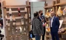 Cibus, folla, ospiti vip e... sport - Video