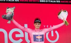 Giro: seconda  tappa (crono) a Yates, Van der Poel ancora in rosa - La classifica
