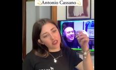 L'incredibile e spassosissima imitazione di Cassano (che giudica Ronaldo) della giovane tiktoker