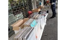 Alla Fiera del Disco in piazzale Lubiana sequestrati 1968 tra cd, dvd e vinili. E multe per oltre 25mila euro
