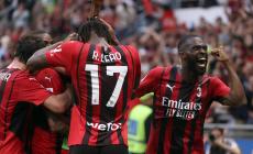 Il Milan batte l'Atalanta, l'Inter passa a Cagliari. Rossoneri a passo dallo scudetto - Risultati e classifica 