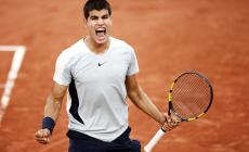 Alcaraz mostruoso, annulla match point e piega dopo 4h34 Ramos Vinolas