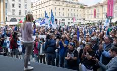 Meloni a Parma: "Corriamo da soli perché non ci accontentiamo di vivacchiare" 