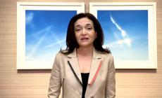 Meta, la Sandberg si dimette. Era il braccio destro di Zuckerberg